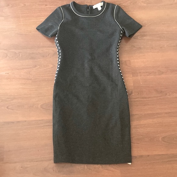 Beautiful grey dress from the brand Michael Kors. New and never worn. - Picture 1 of 3